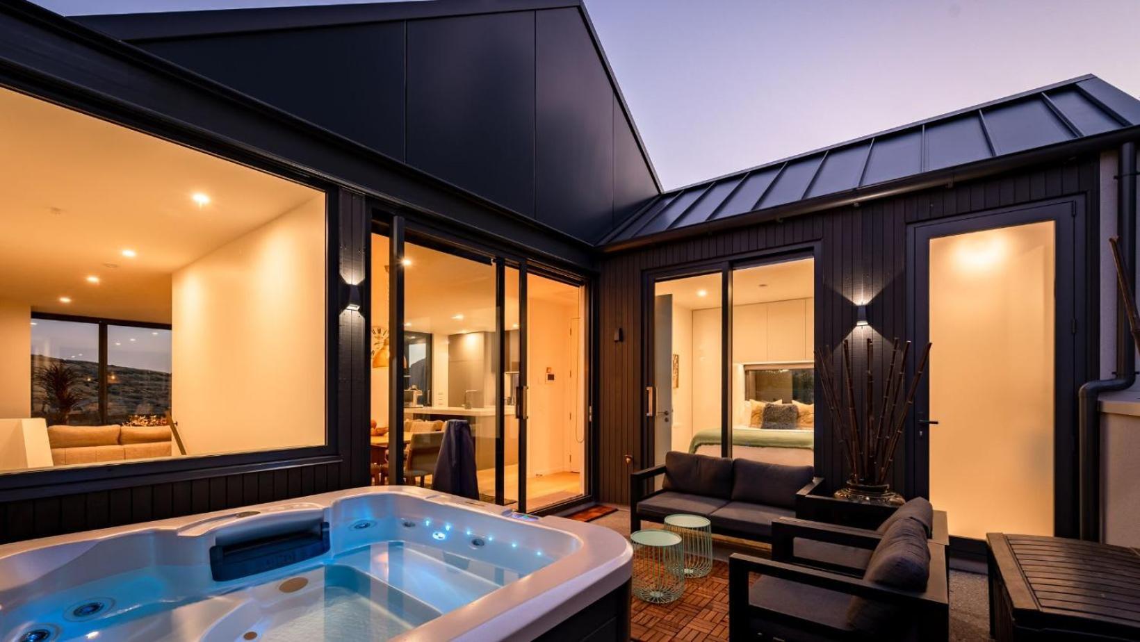 The Tiers- Hot Tub- Ac- Bbq- Free Parking Villa Queenstown Exterior photo